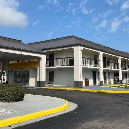 Days Inn By Wyndham Moss Point Pascagoula Exterior photo